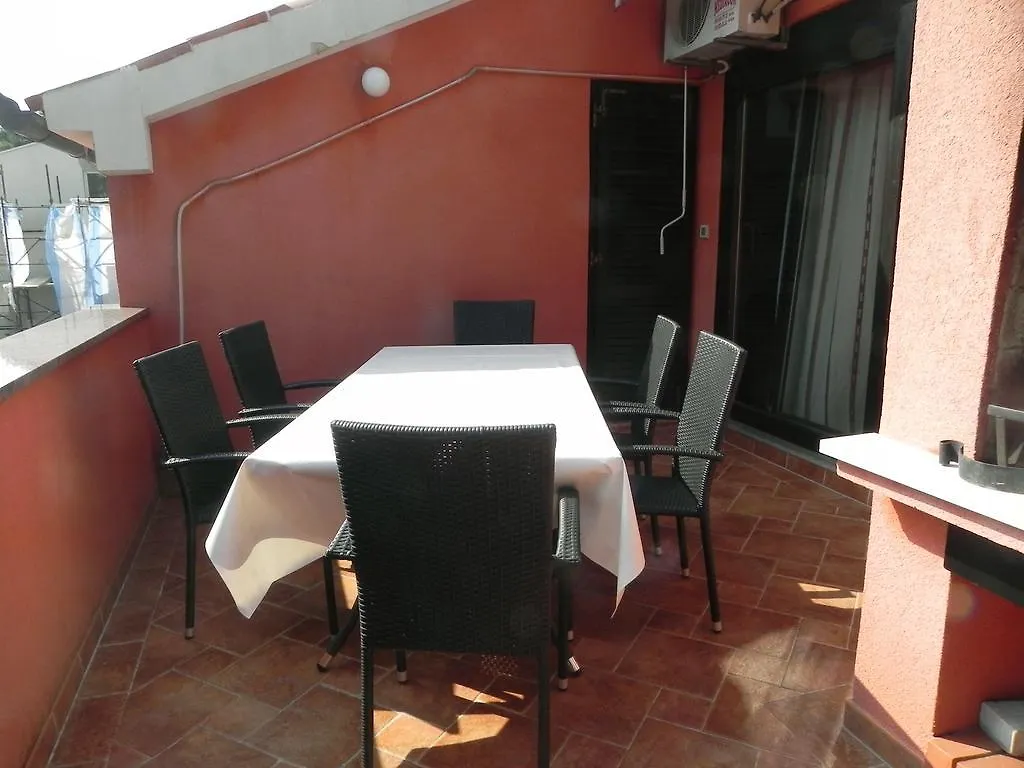 Appartamento House Mitic Rovigno